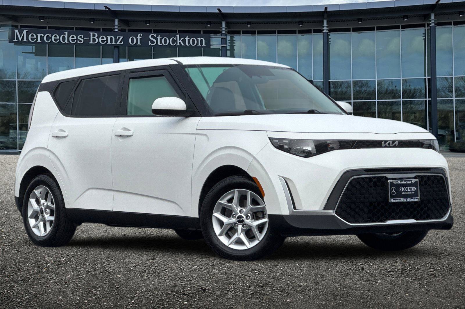 Used 2023 Kia Soul LX w/ LX Technology Package video 2