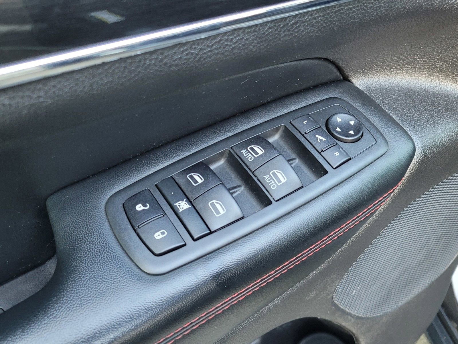 Used 2020 Jeep Grand Cherokee Trailhawk image 17