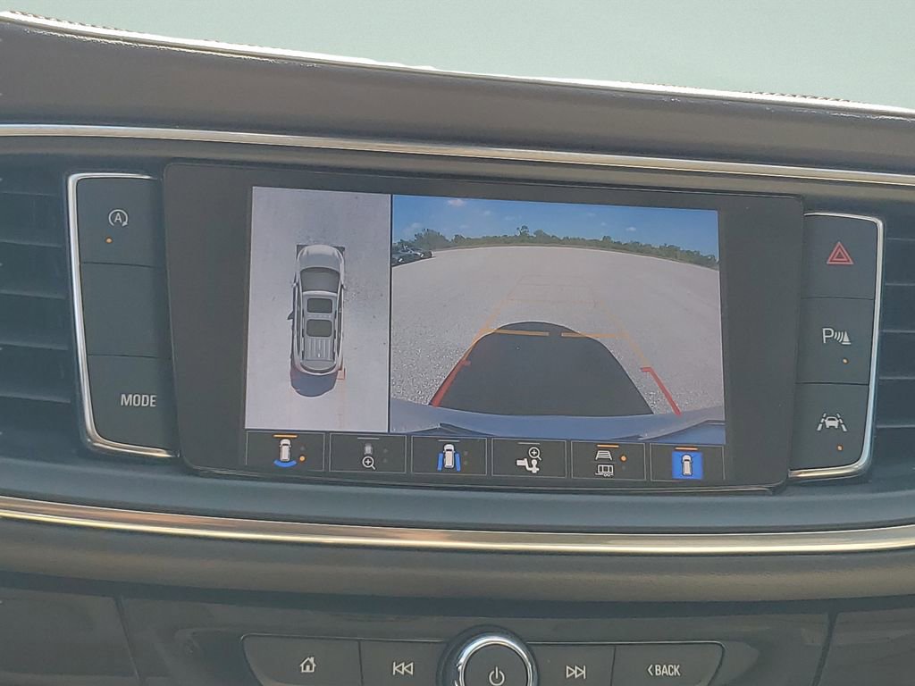 Used 2023 Buick Enclave Avenir w/ Avenir Technology Package image 18