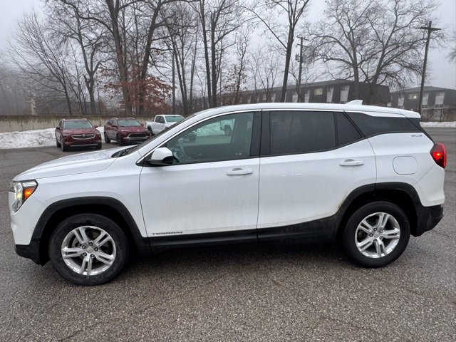 Used 2023 GMC Terrain SLE w/ LPO, Floor Liner Package image 3