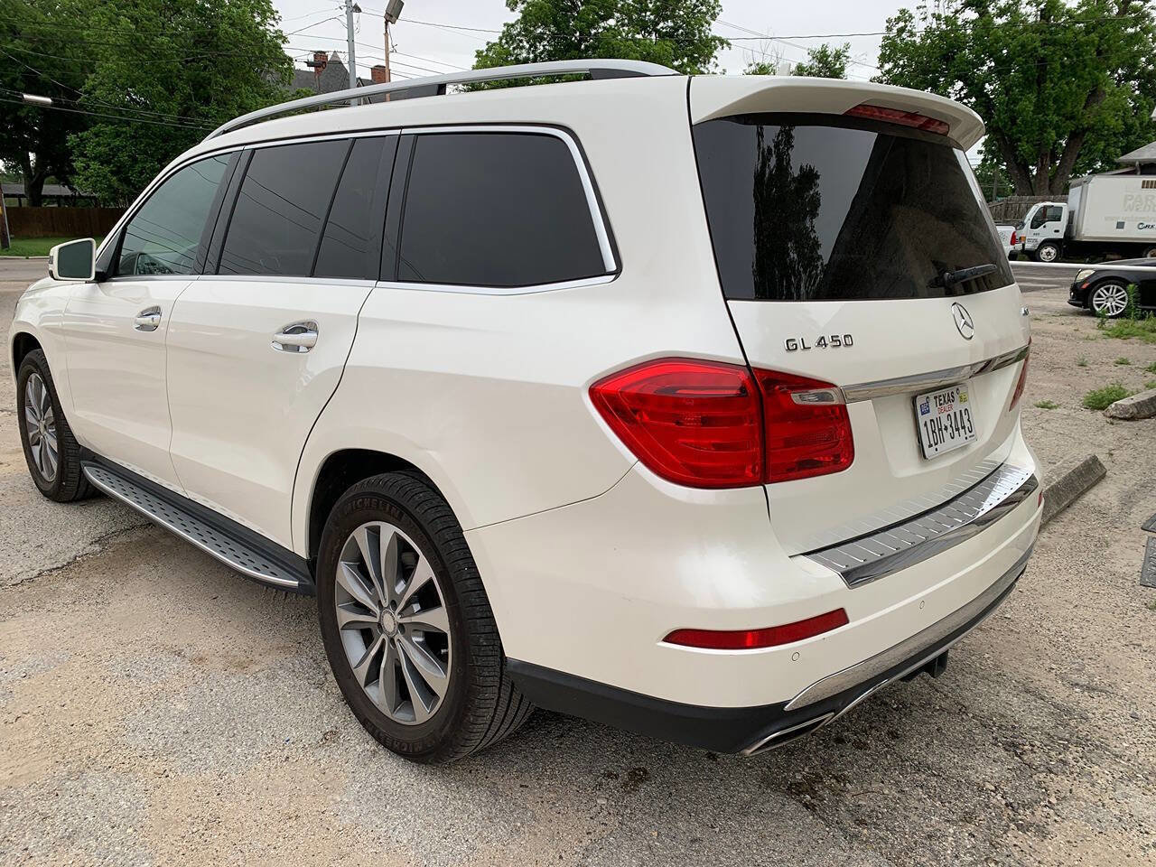 Used 2014 Mercedes-Benz GL 450 4MATIC image 3