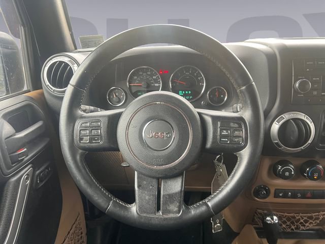 Used 2015 Jeep Wrangler Unlimited Sahara w/ Max Tow Package image 13