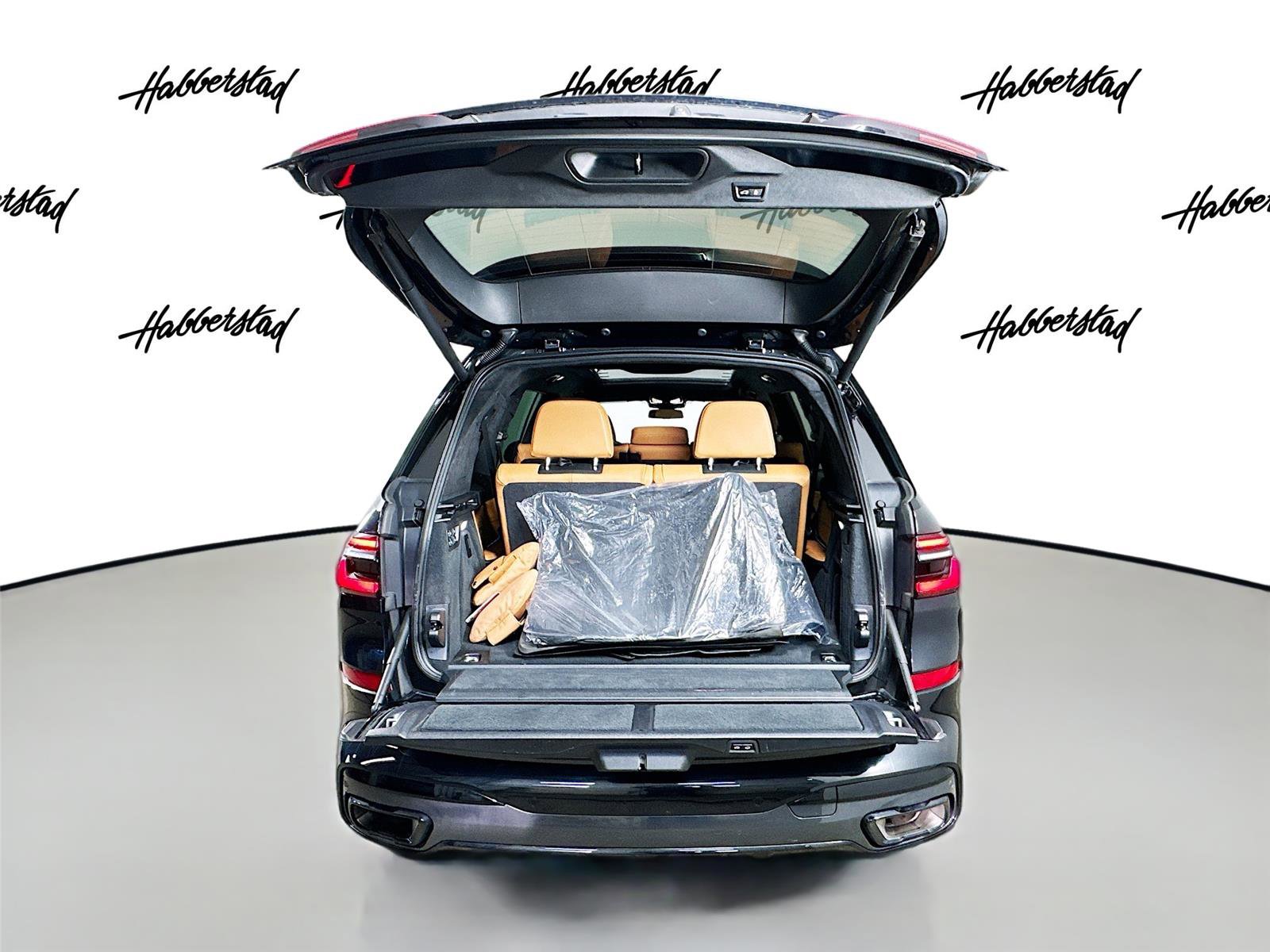 Used 2023 BMW X7 xDrive40i w/ M Sport Package image 27