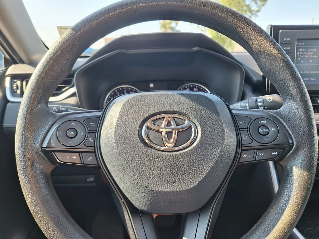 Used 2022 Toyota RAV4 XLE w/ Convenience Package FWD image 18