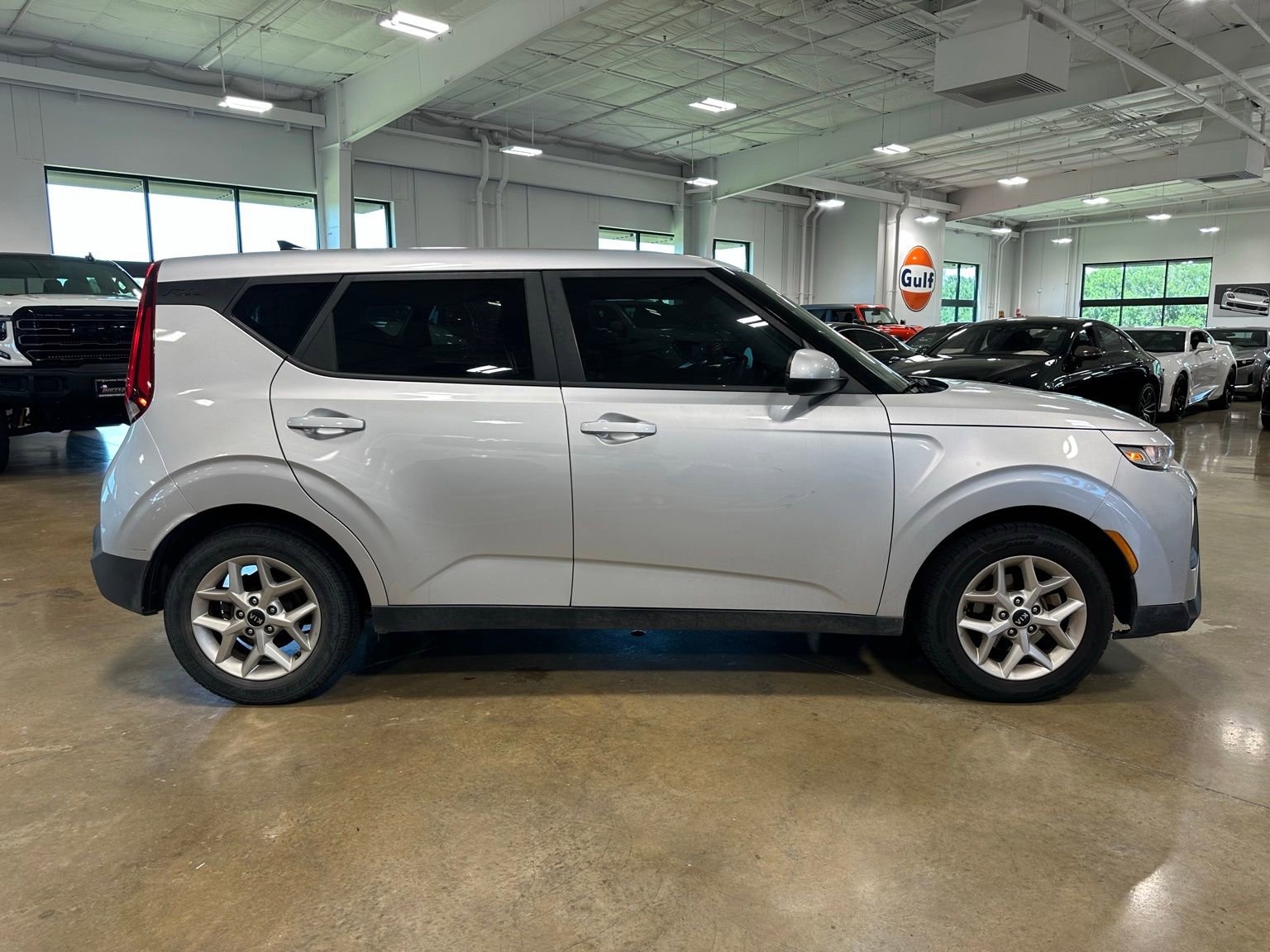 Used 2020 Kia Soul S FWD image 9