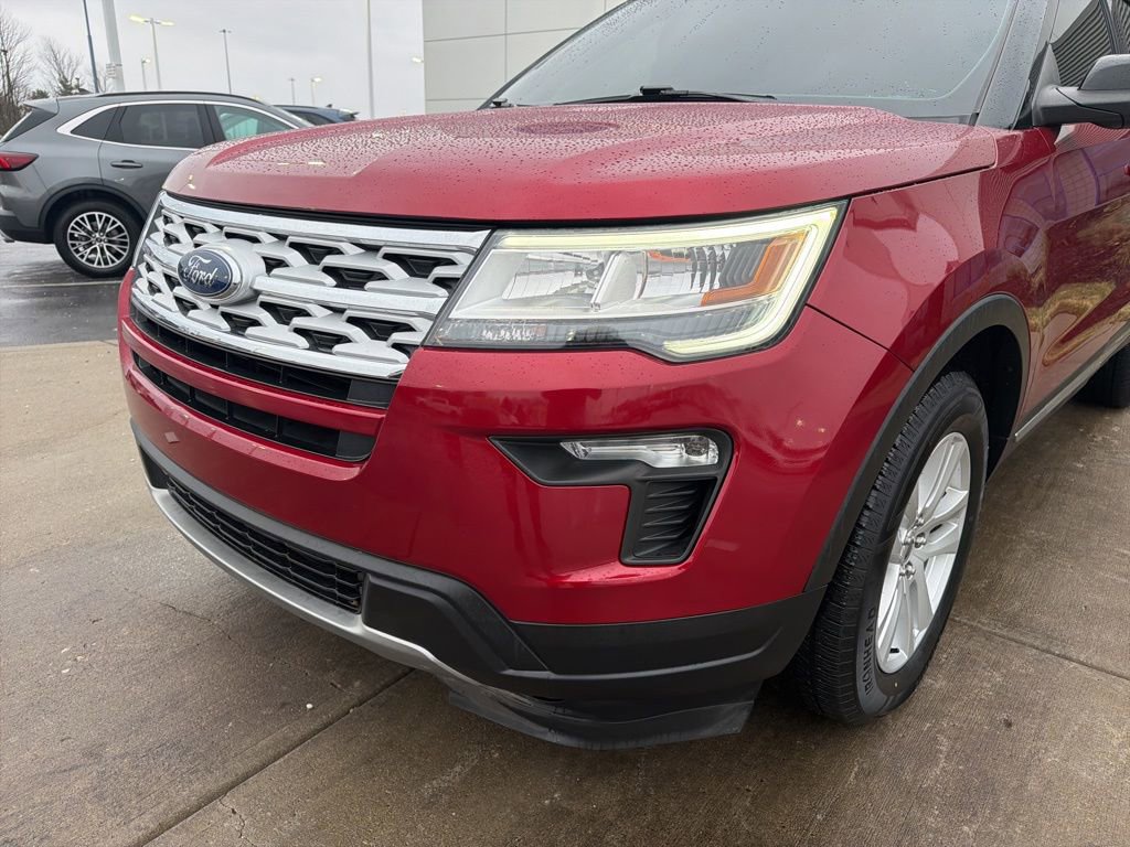 Certified 2018 Ford Explorer XLT w/ Equipment Group 201A image 11