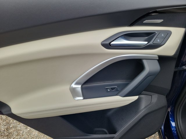 Certified 2025 Audi Q5 Premium w/ Premium Plus AWD/4WD image 12