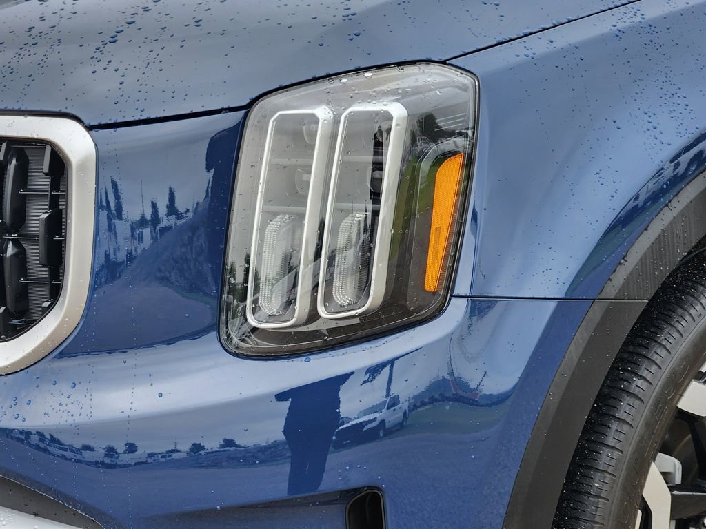 Used 2025 Kia Telluride EX w/ EX Captain's Chair Package FWD image 8