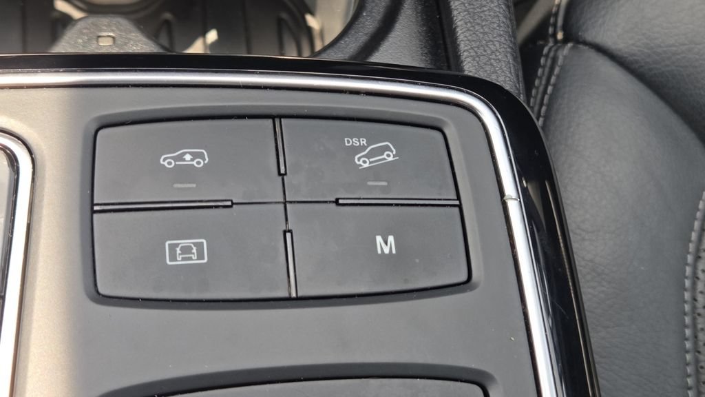 Used 2018 Mercedes-Benz GLE 43 AMG 4MATIC image 33