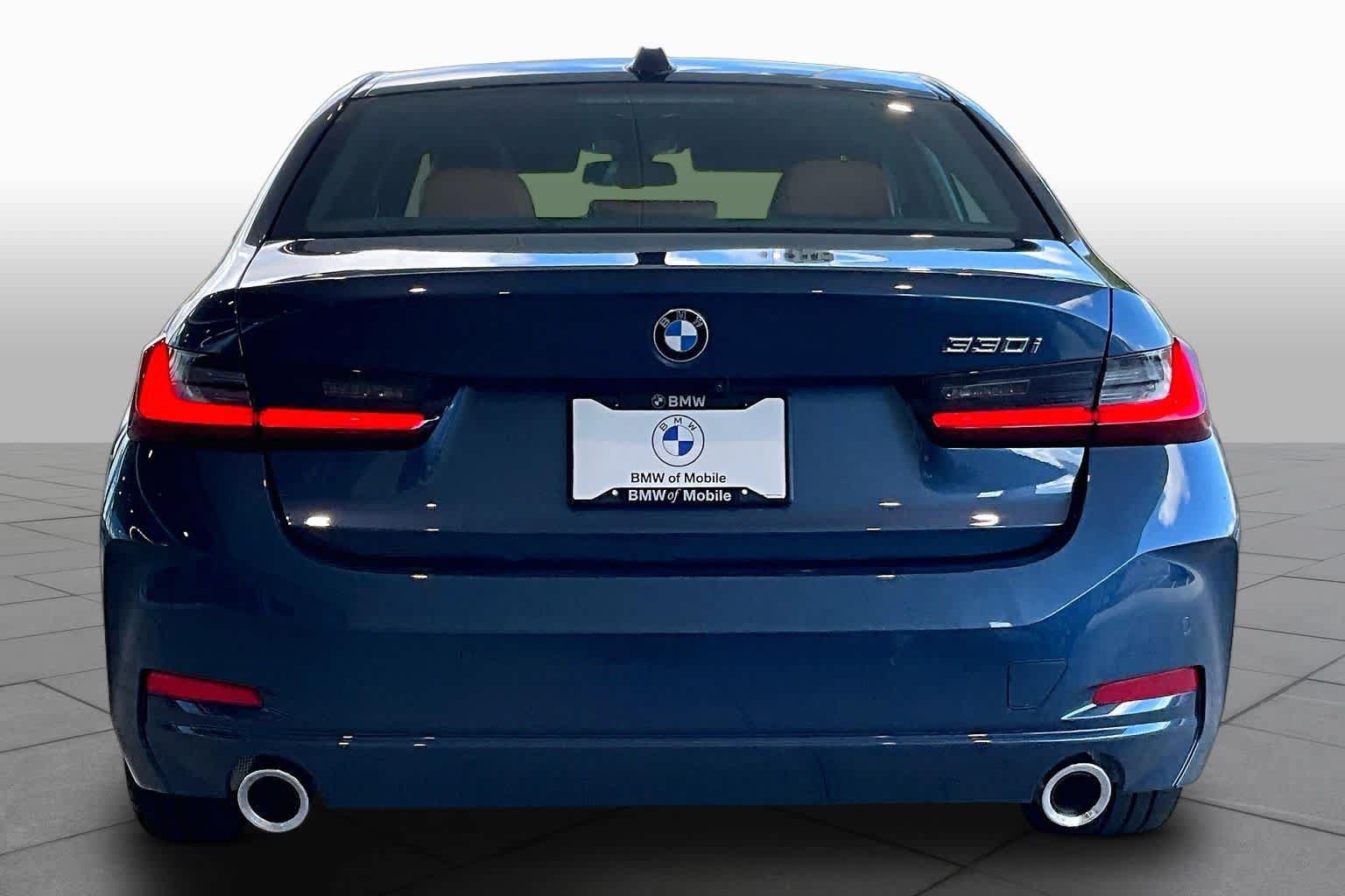 Used 2025 BMW 330i Sedan RWD image 4