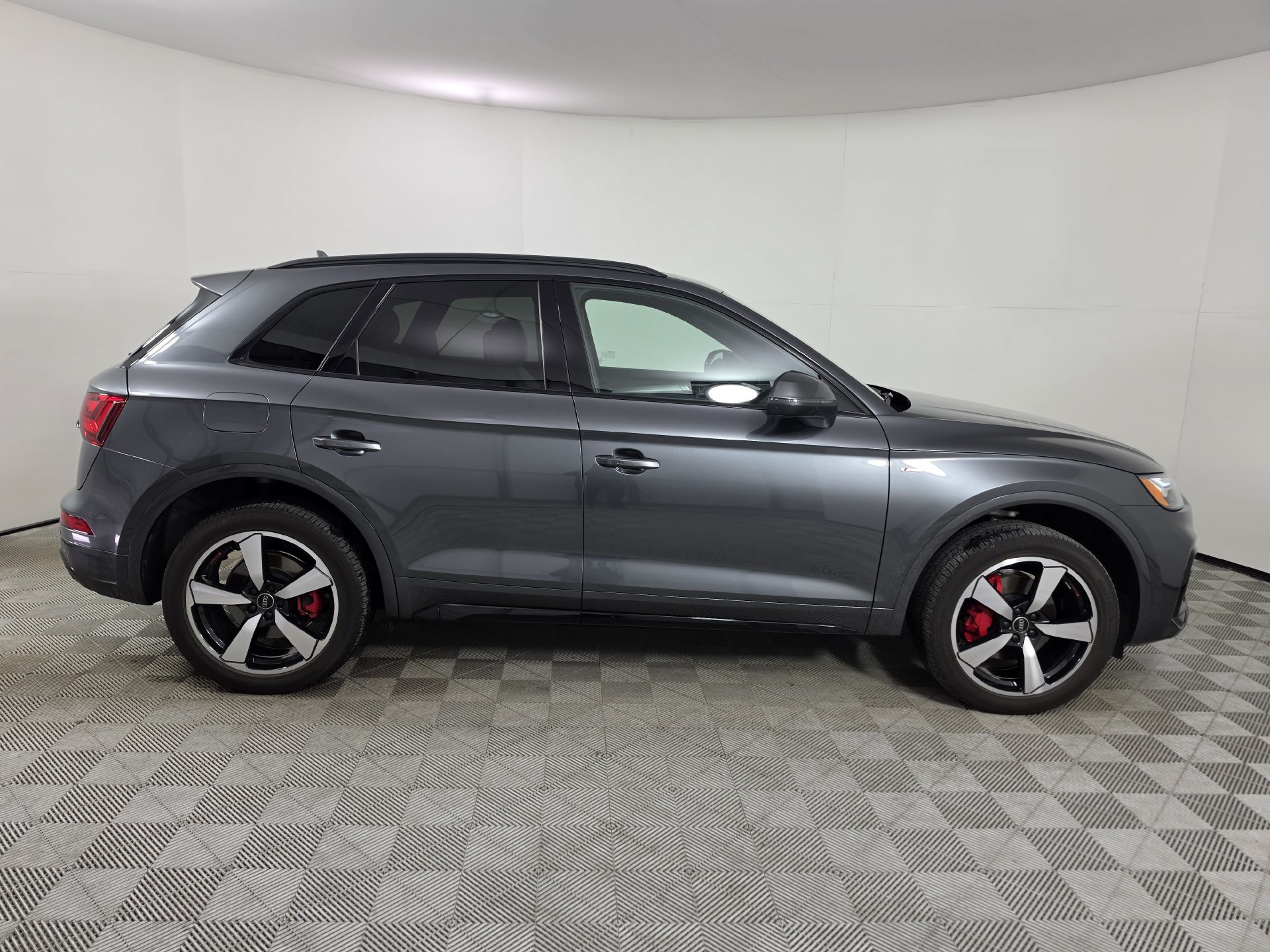 Certified 2024 Audi Q5 2.0T Premium Plus w/ Premium Plus Package AWD/4WD image 46