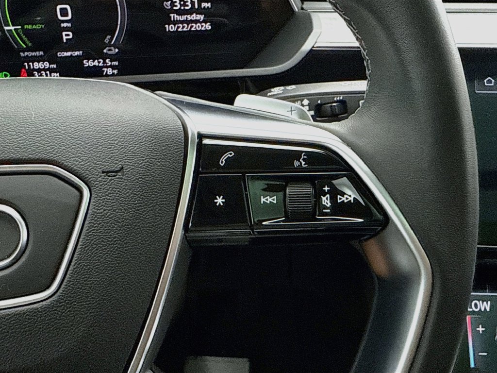 Certified 2024 Audi Q8 e-tron Prestige AWD/4WD image 12