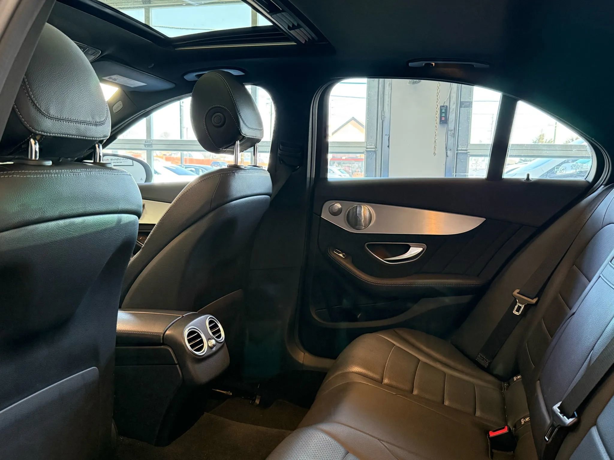 Used 2019 Mercedes-Benz C 300 4MATIC Sedan image 30