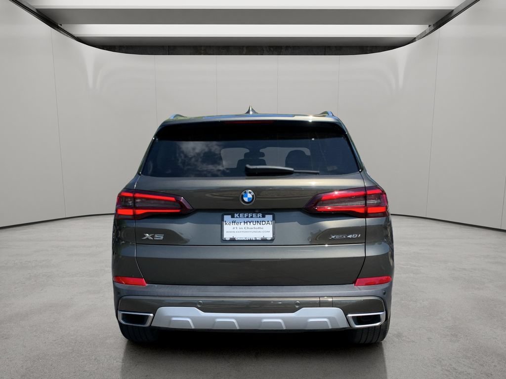 Used 2022 BMW X5 xDrive40i w/ Premium Package AWD/4WD image 4