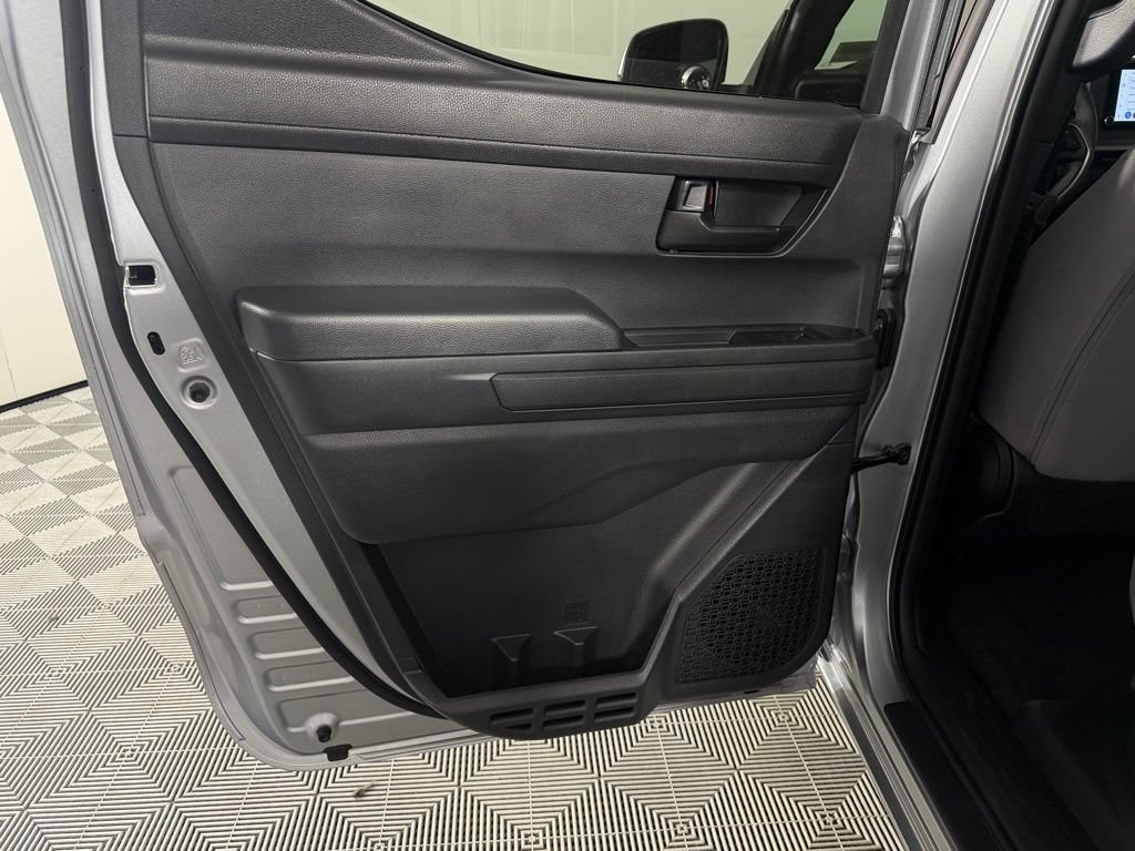 Used 2025 Toyota Tacoma SR5 AWD/4WD image 24