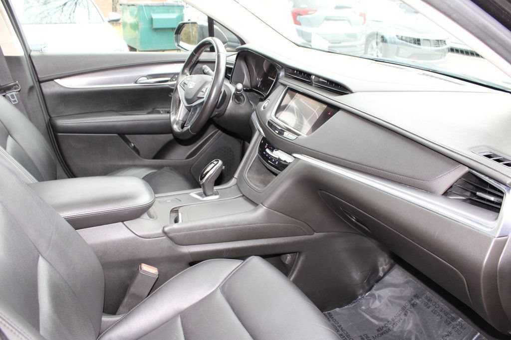 Used 2018 Cadillac XT5 Luxury w/ Driver Awareness Package FWD image 26