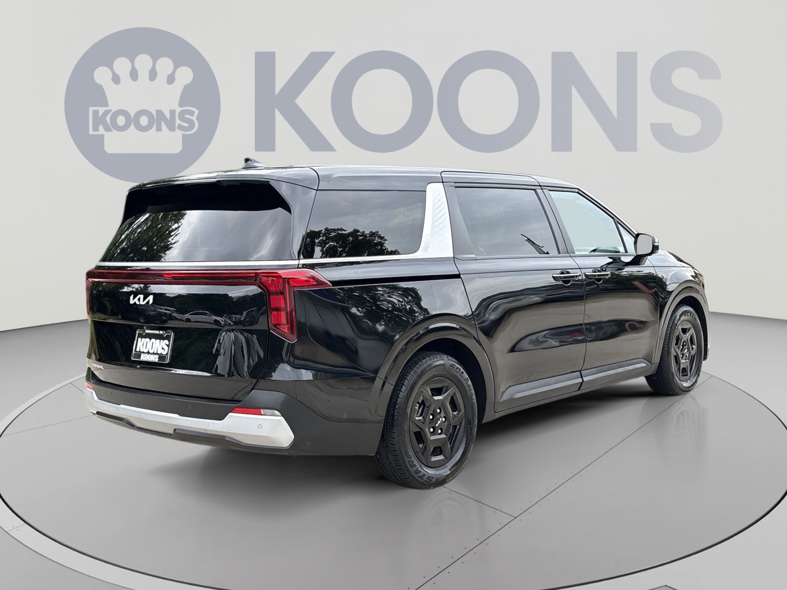 Used 2025 Kia Carnival FWD image 7
