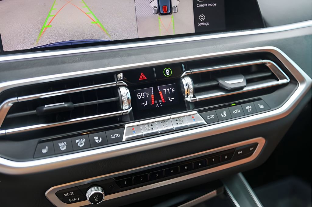 Used 2022 BMW X5 sDrive40i w/ Executive Package image 21