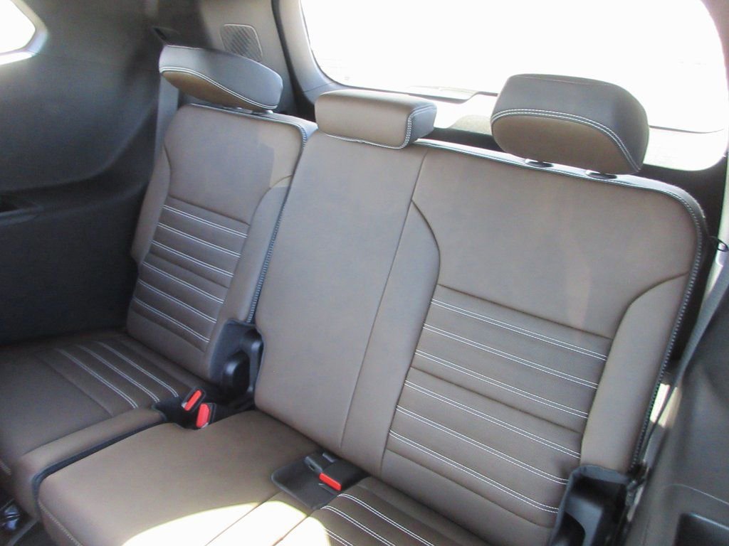 New 2026 GMC Acadia Denali Ultimate AWD/4WD image 15