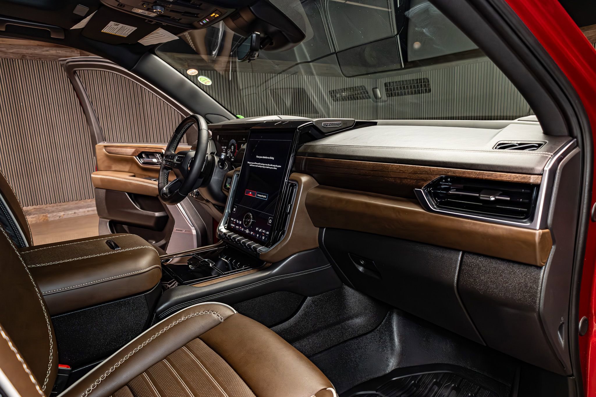 Used 2025 GMC Yukon Denali Ultimate image 14