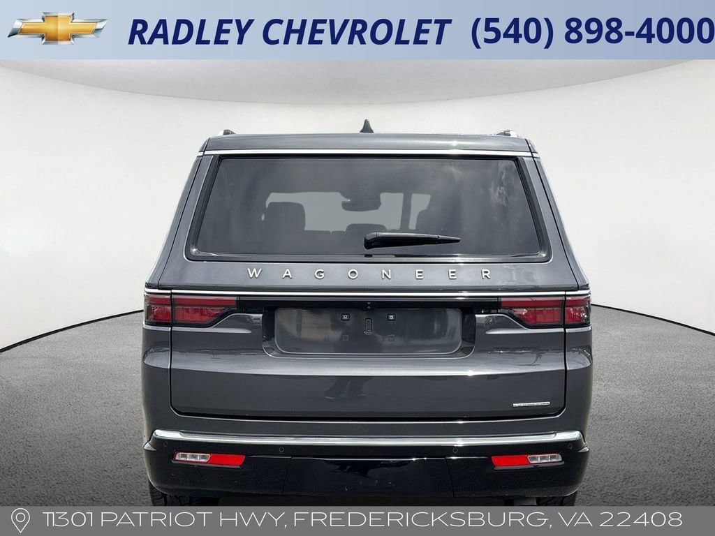 Used 2024 Jeep Wagoneer Series III AWD/4WD image 28