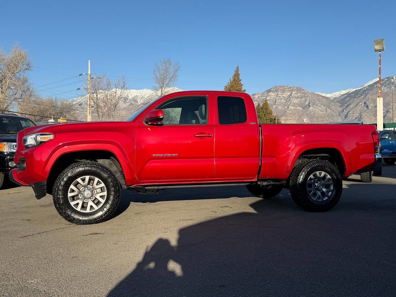 Used 2016 Toyota Tacoma TRD Sport image 64