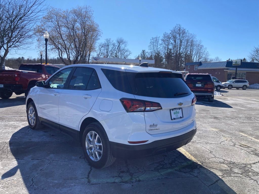 Used 2023 Chevrolet Equinox LS w/ LS Convenience Package image 5