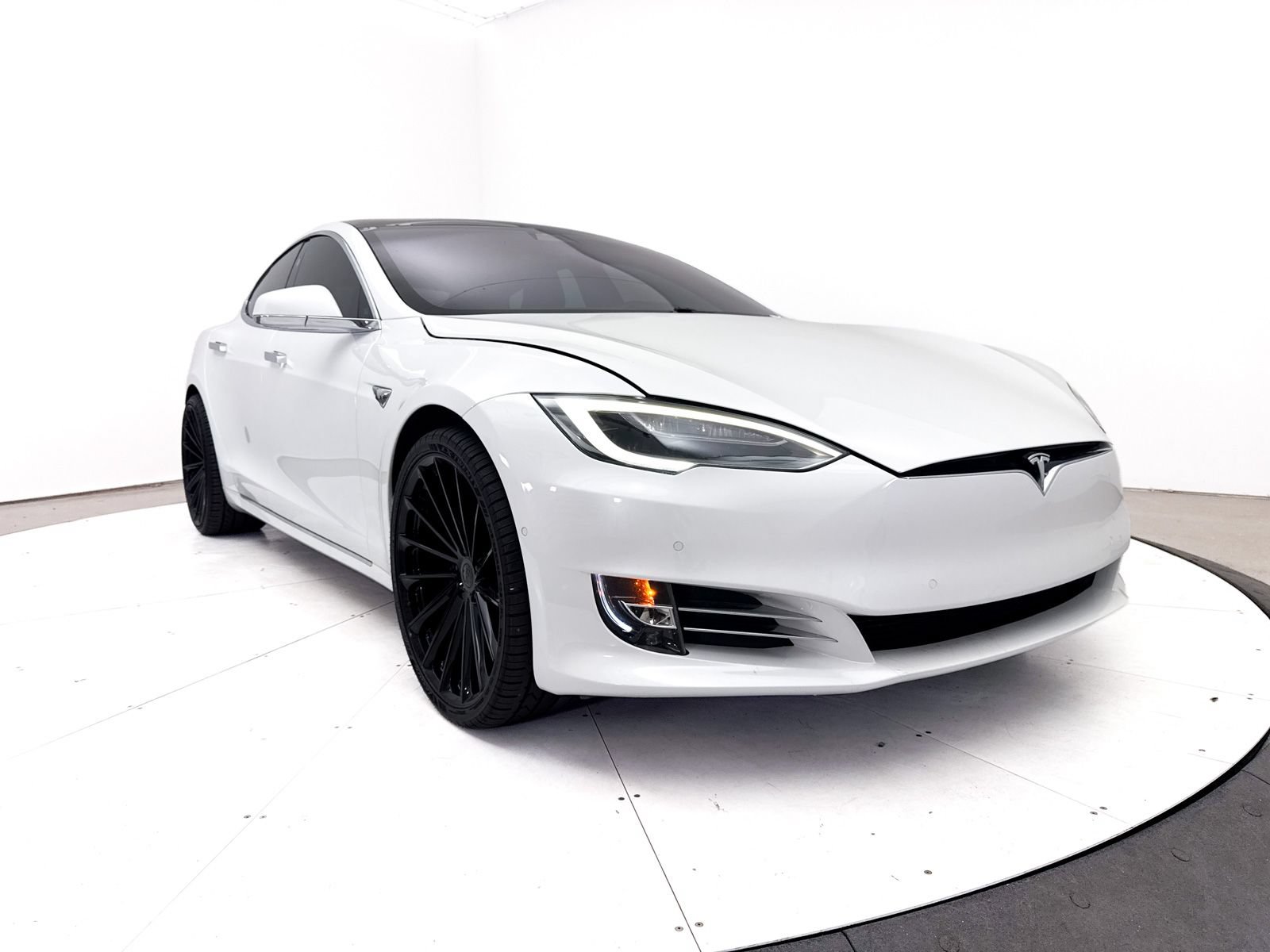 Used 2018 Tesla Model S 100D AWD/4WD image 11