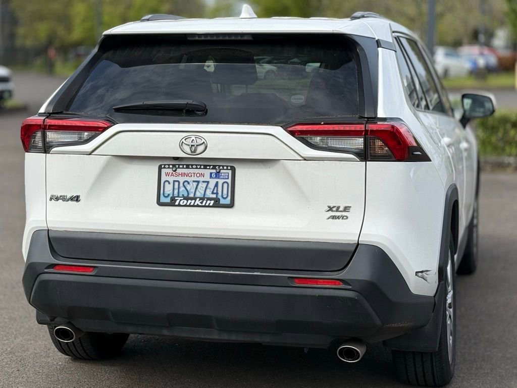 Used 2019 Toyota RAV4 XLE Premium w/ Cold Weather Package image 5