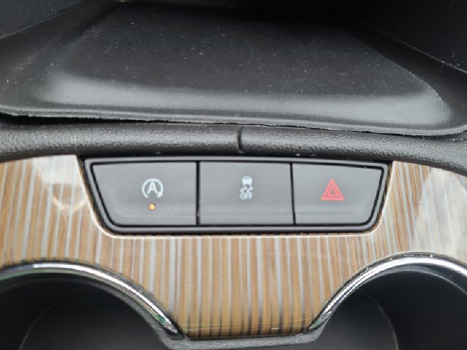 Used 2023 GMC Acadia SLE w/ Driver Convenience Package AWD/4WD image 32