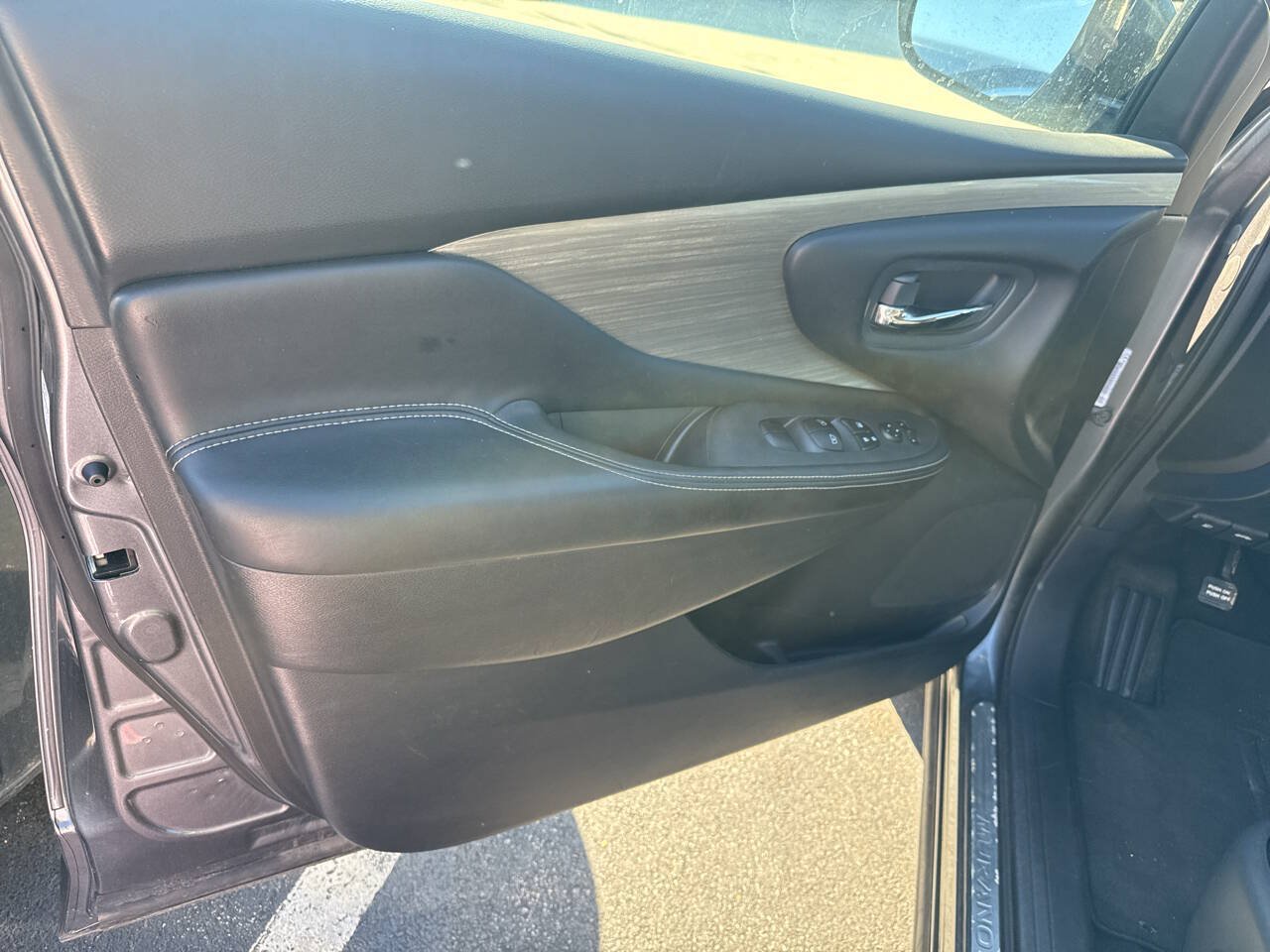 Used 2017 Nissan Murano SV AWD/4WD image 15