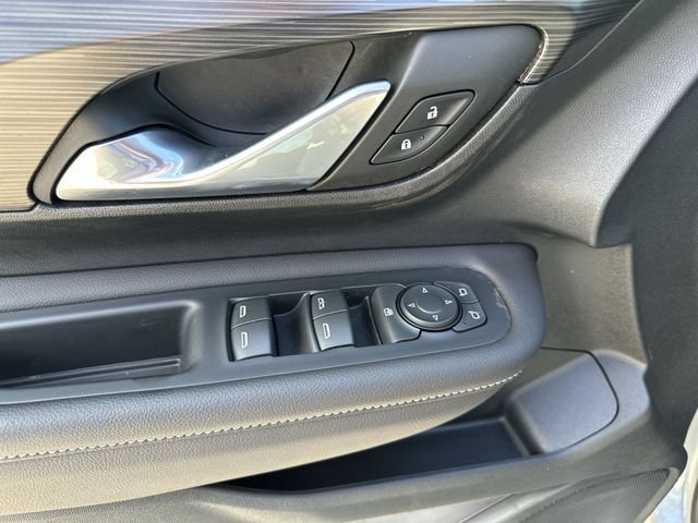 Used 2023 GMC Terrain SLE w/ Elevation Edition FWD image 17