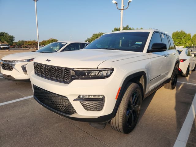 Used 2025 Jeep Grand Cherokee Limited w/ Luxury Tech Group II RWD image 3