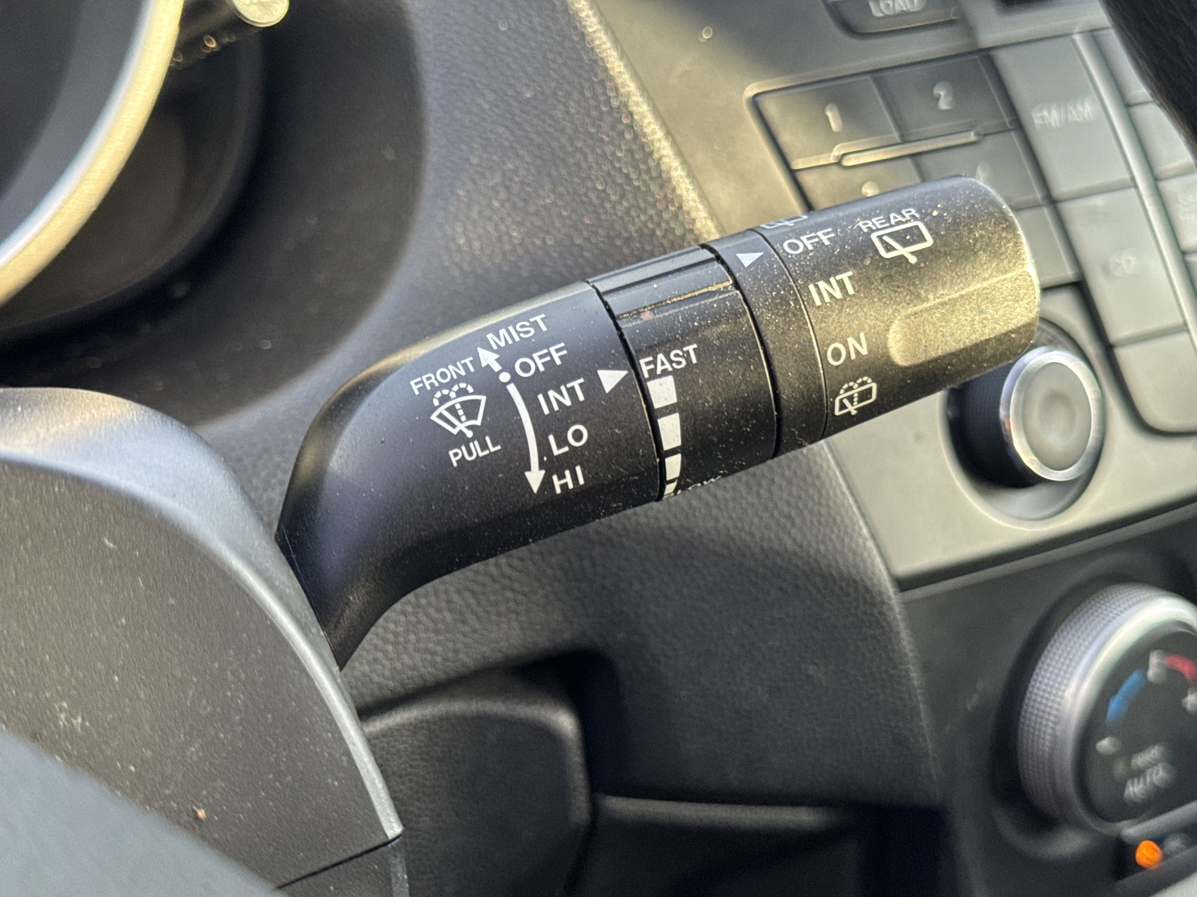 Used 2015 MAZDA MAZDA5 Sport image 17