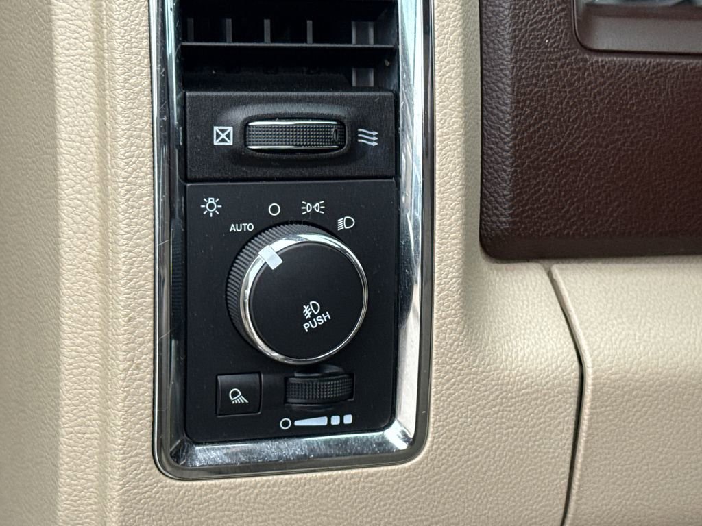 Used 2014 RAM 1500 Laramie w/ Convenience Group AWD/4WD image 23