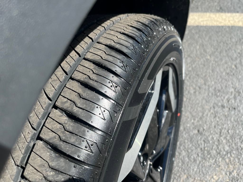 Used 2025 Kia Telluride S FWD image 11