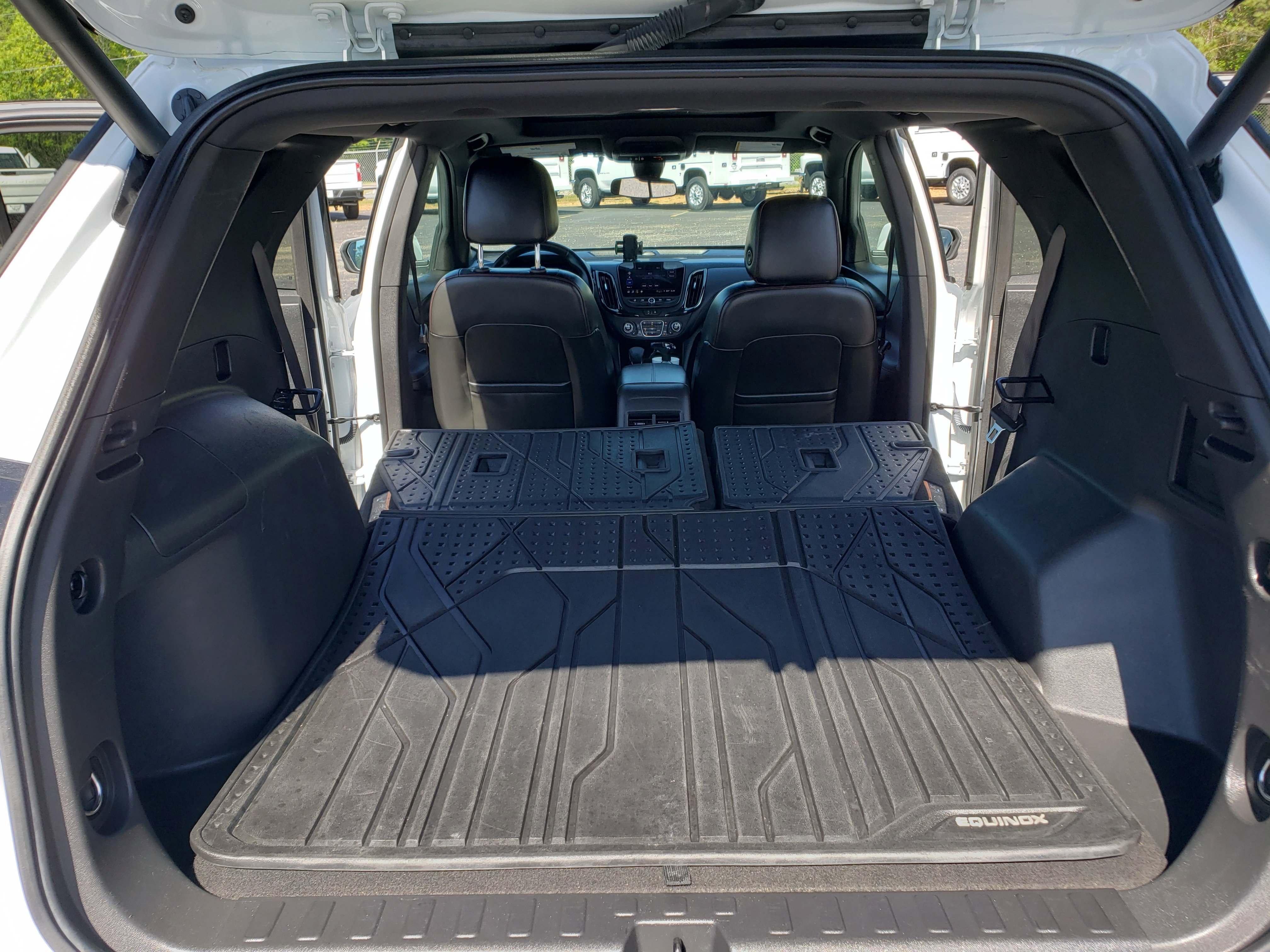 Used 2023 Chevrolet Equinox RS w/ RS Leather Package FWD image 12