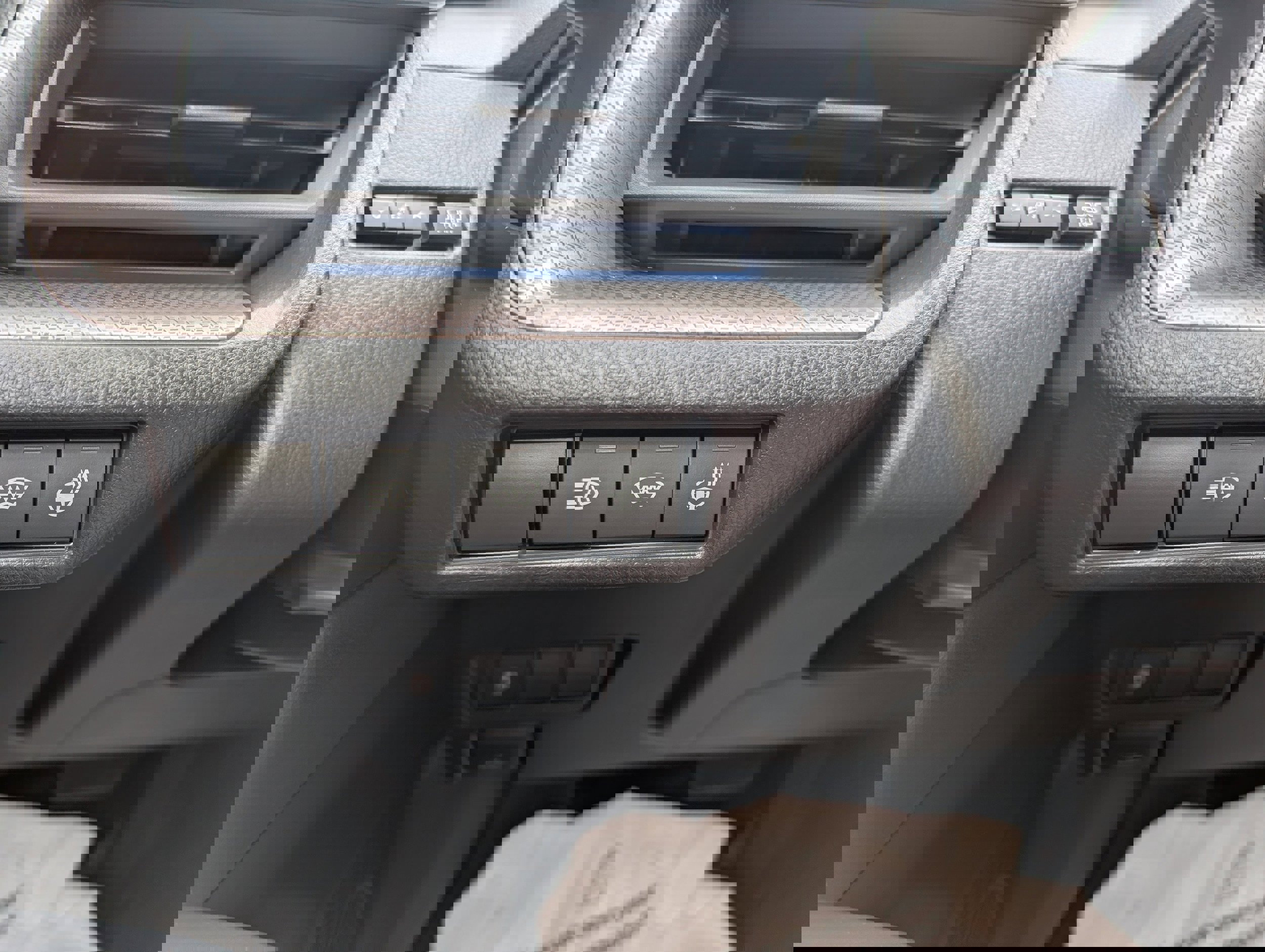 New 2026 Toyota Prius XLE image 24