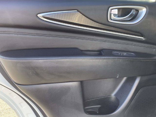 Used 2019 INFINITI QX60 Luxe w/ Essential Package AWD/4WD image 13