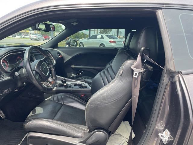 Used 2018 Dodge Challenger SRT Hellcat RWD image 5
