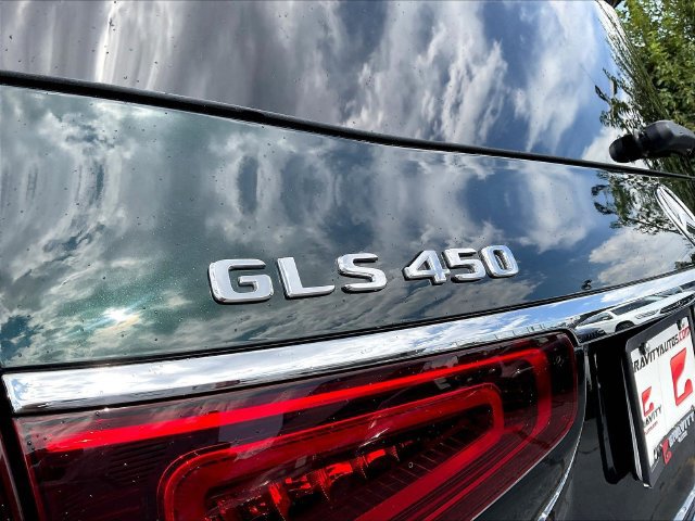 Used 2023 Mercedes-Benz GLS 450 4MATIC image 25