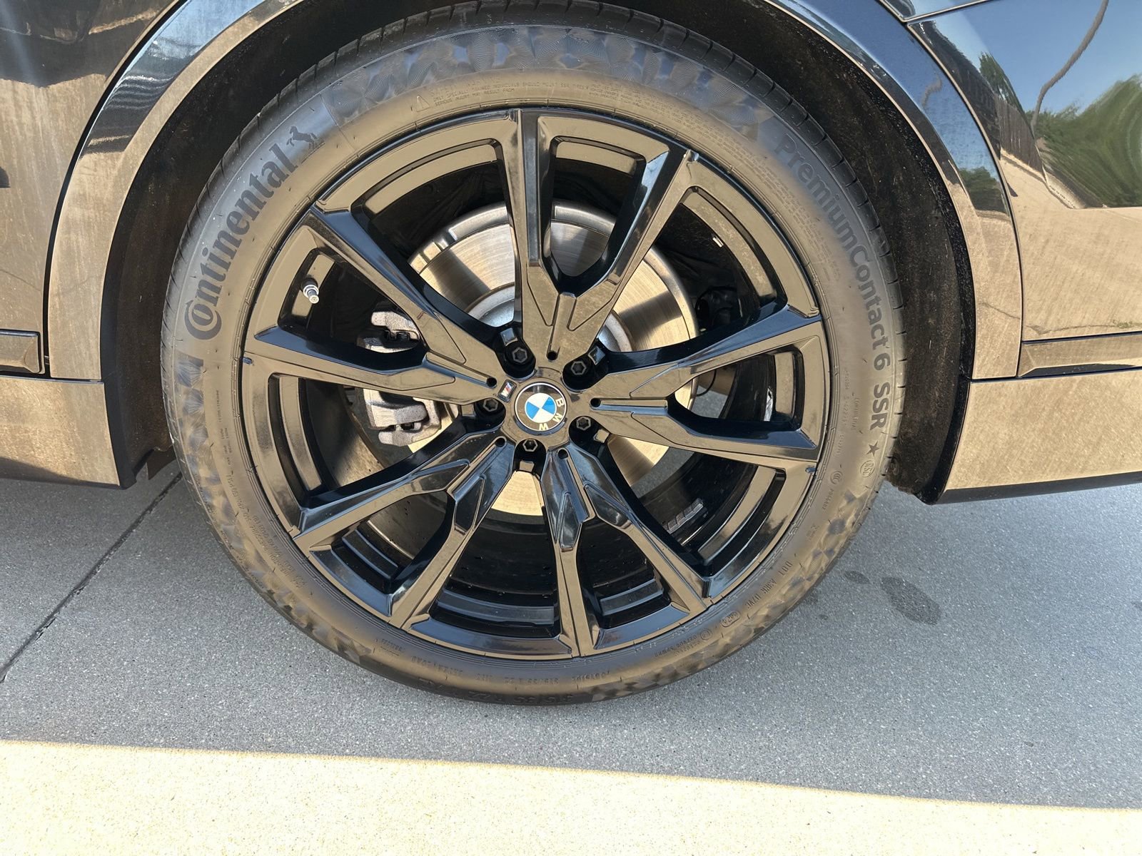 Used 2024 BMW X7 xDrive40i w/ M Sport Package image 15