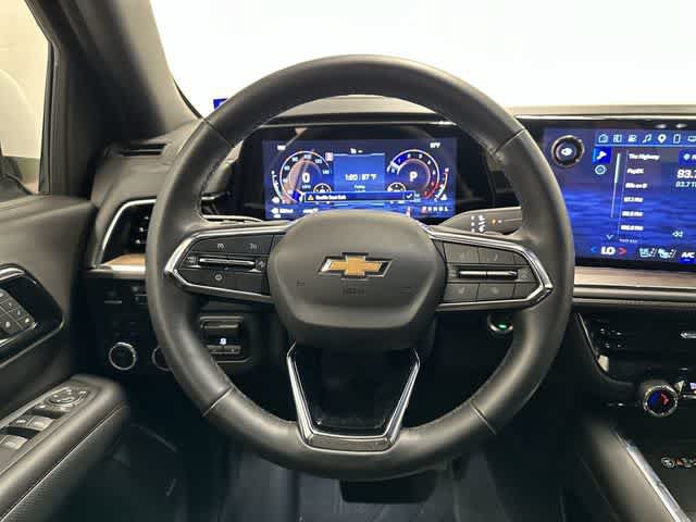 Used 2025 Chevrolet Suburban High Country AWD/4WD image 15