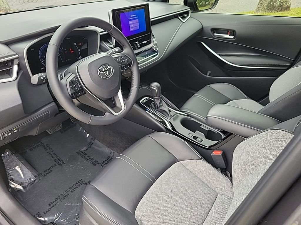 Used 2025 Toyota Corolla XSE image 12