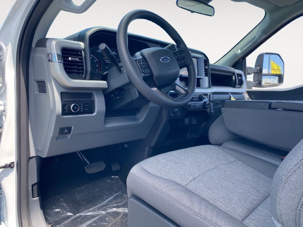 New 2025 Ford F350 XL w/ STX Appearance Package AWD/4WD image 24