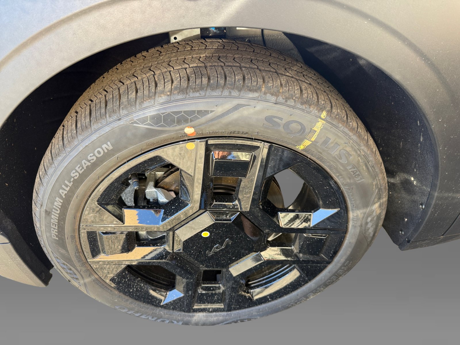 New 2027 Kia EV3 Wind FWD image 9