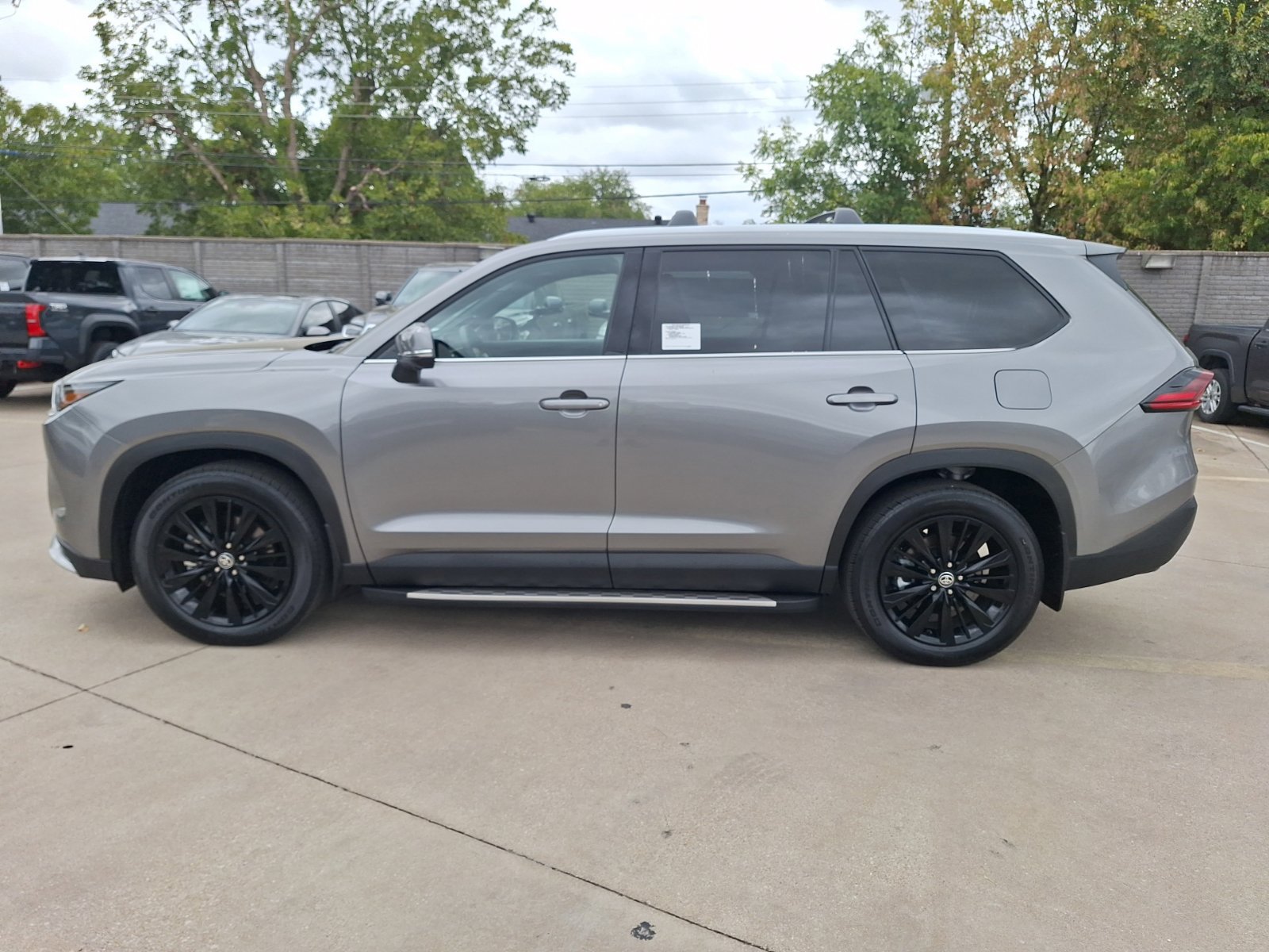 Used 2026 Toyota Grand Highlander AWD Hybrid image 3
