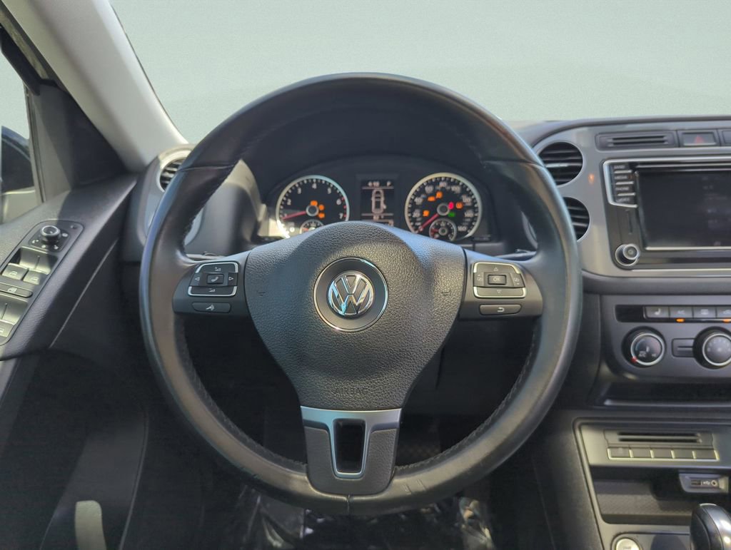 Used 2016 Volkswagen Tiguan SE image 23