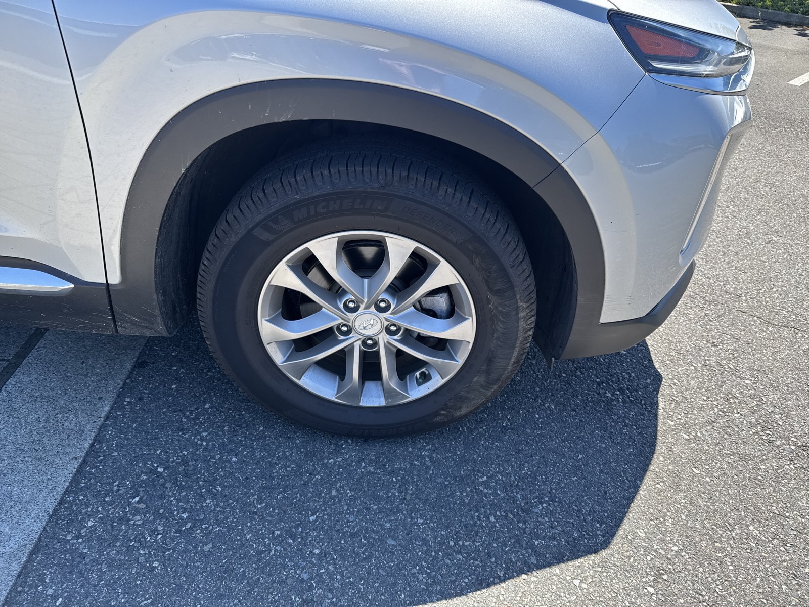 Used 2019 Hyundai Santa Fe SE AWD/4WD image 10