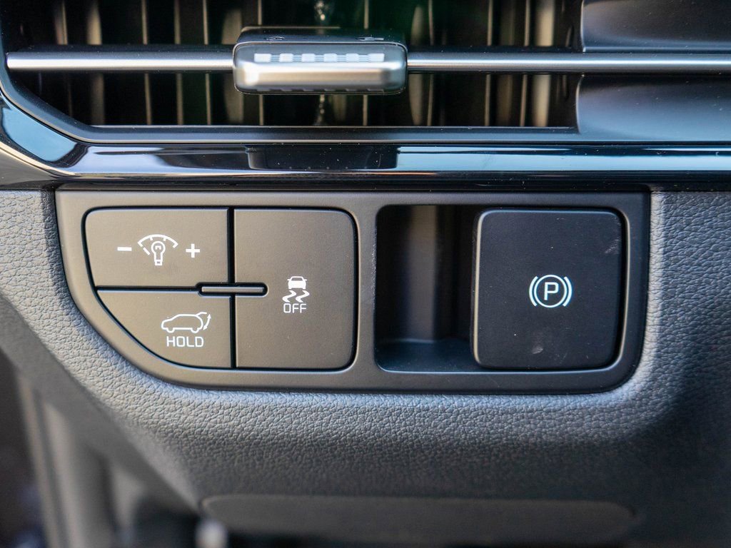 New 2026 Kia Sportage X-Line w/ X-Line Technology Package AWD/4WD image 18